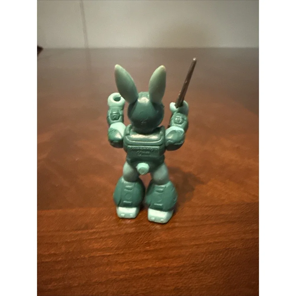 Takara‎ Hasbro Battle Beasts Hare Razing Rabbit #22 Figure And Weapon